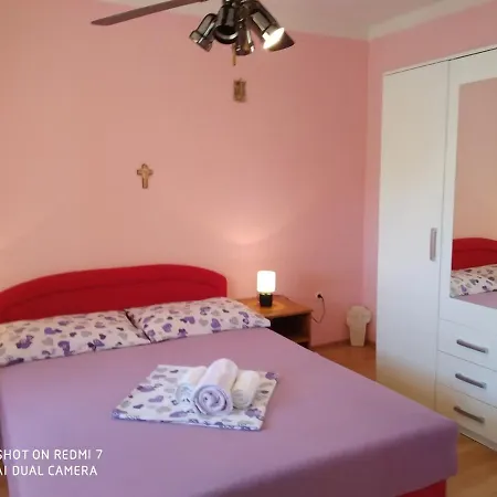 Semesterbostad Ruzmarin Velika Cista (Sibenik-Knin)